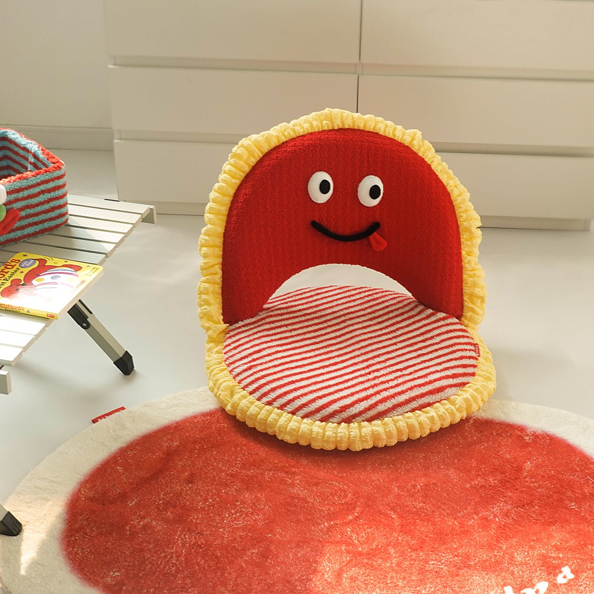 Smiley Friend Foldable Chair